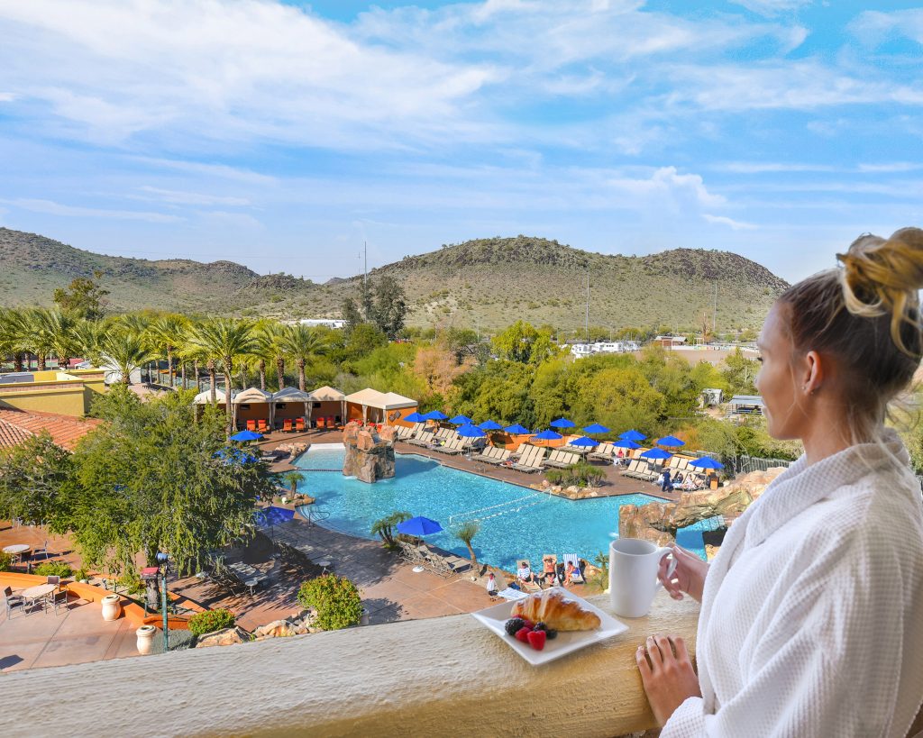 Tap Into Appreciation Hilton Phoenix Tapatio Cliffs